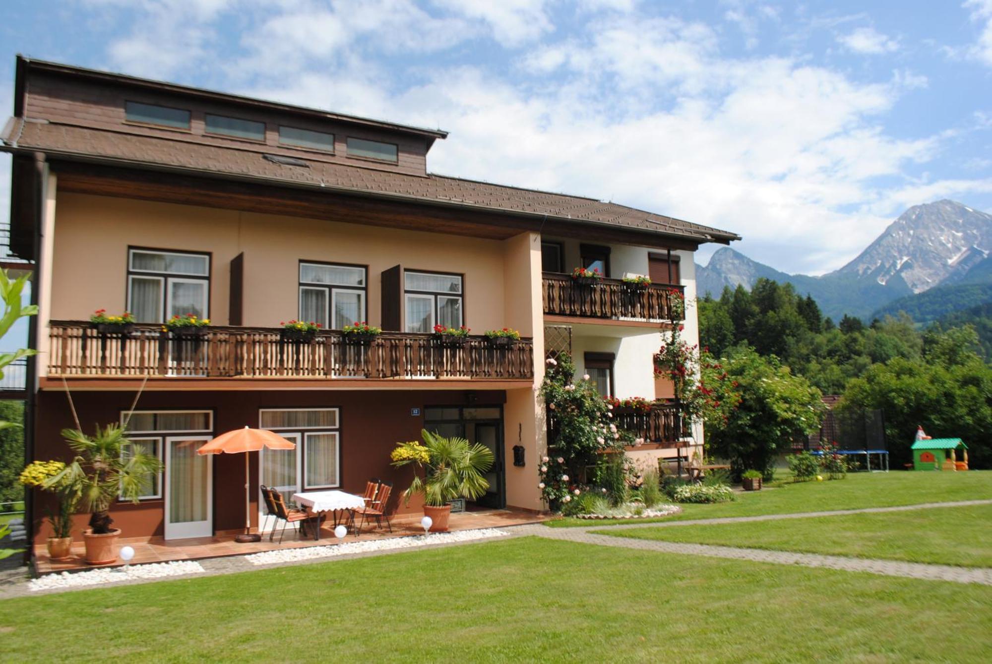 Ferienhaus Michor Latschach ober dem Faakersee Ngoại thất bức ảnh