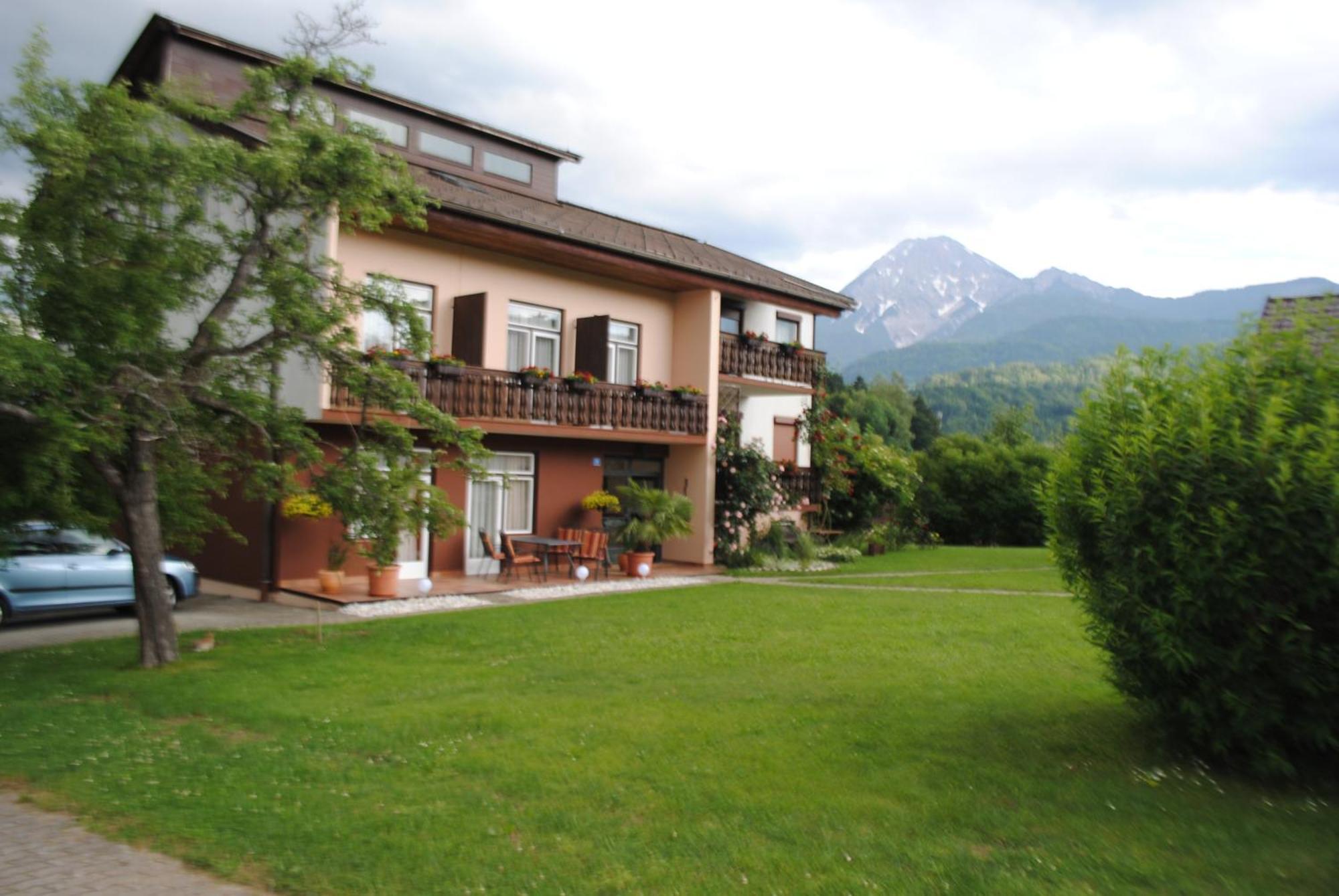 Ferienhaus Michor Latschach ober dem Faakersee Ngoại thất bức ảnh